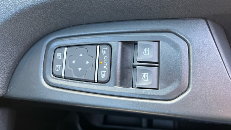 Renault Trafic Swb Diesel SL30 Blue dCi 130 Extra [Safety] Van